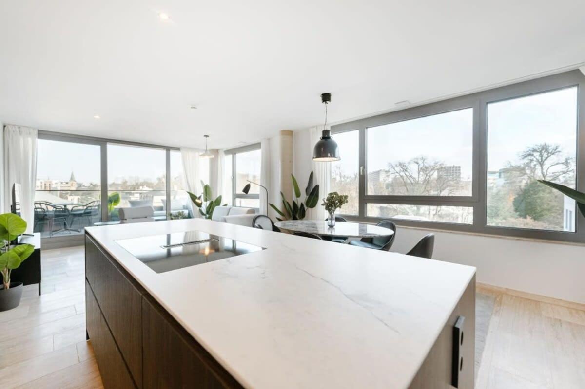 City Luxury With City Views In Ville Haute Luxemburg Exteriör bild