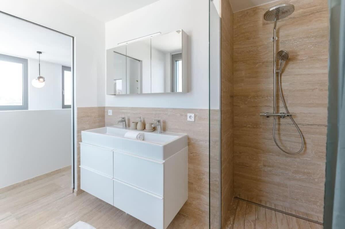 City Luxury With City Views In Ville Haute Luxemburg Exteriör bild